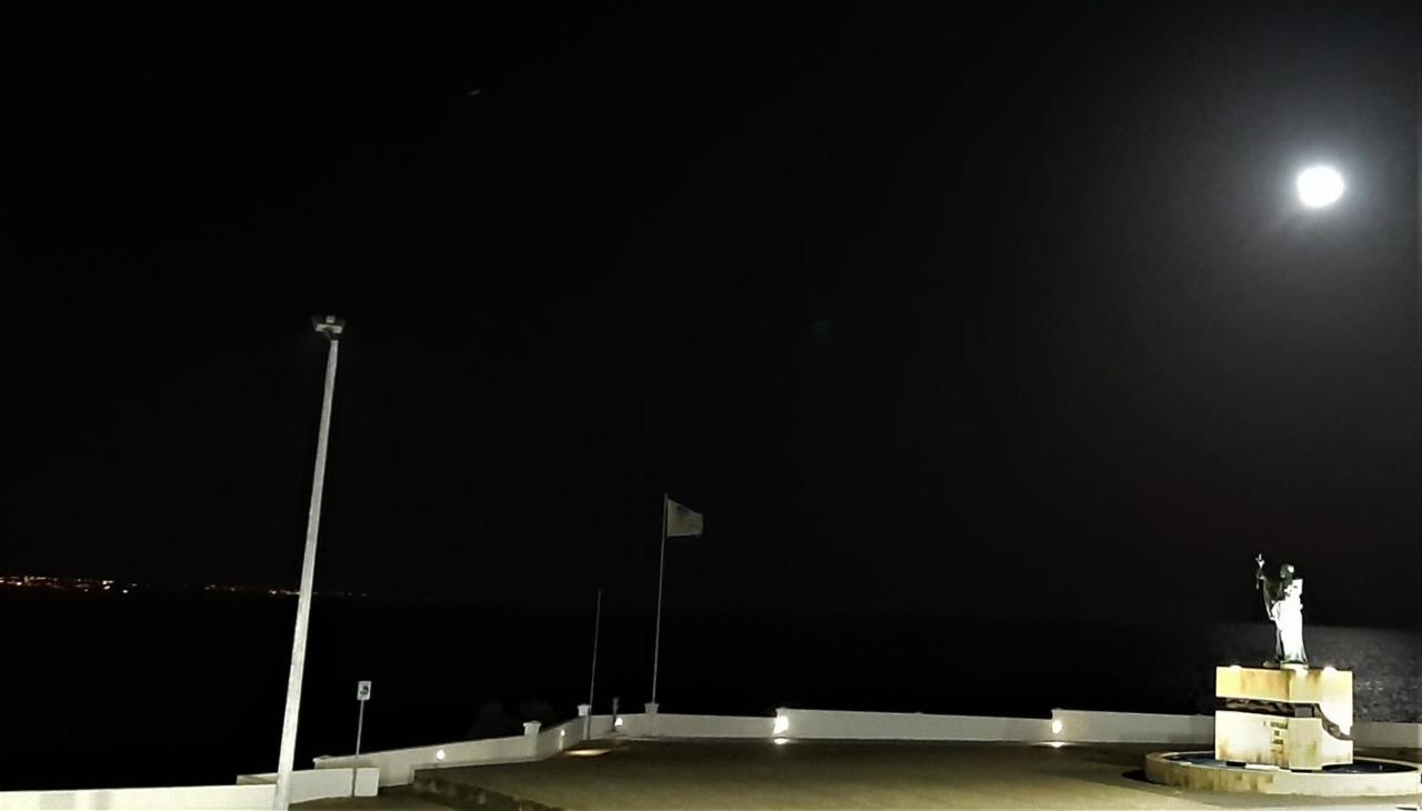Potato Beach Apartment At Beach Front & Sea View Lagos Luaran gambar